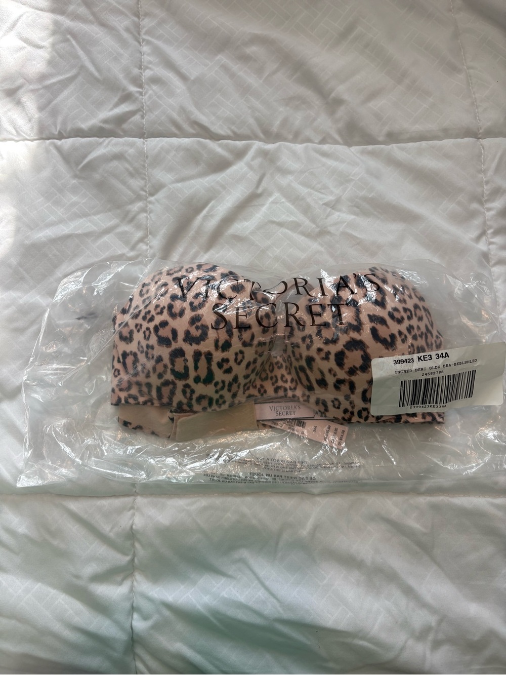 Bra (Victoria's Secret) NWT